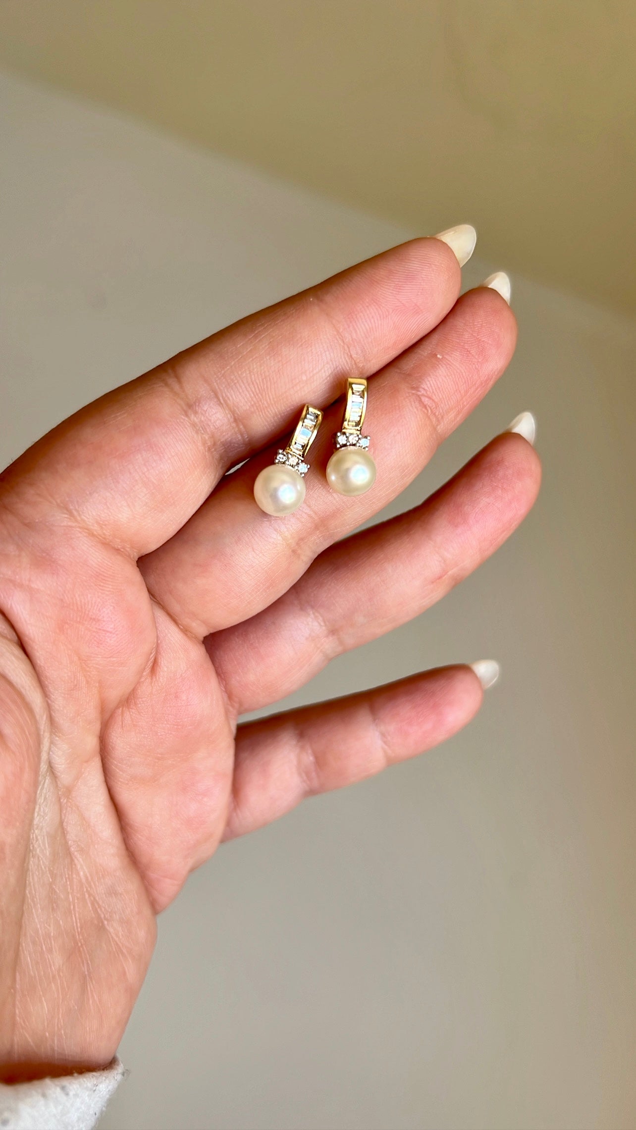 Diamond & Pearl Earrings